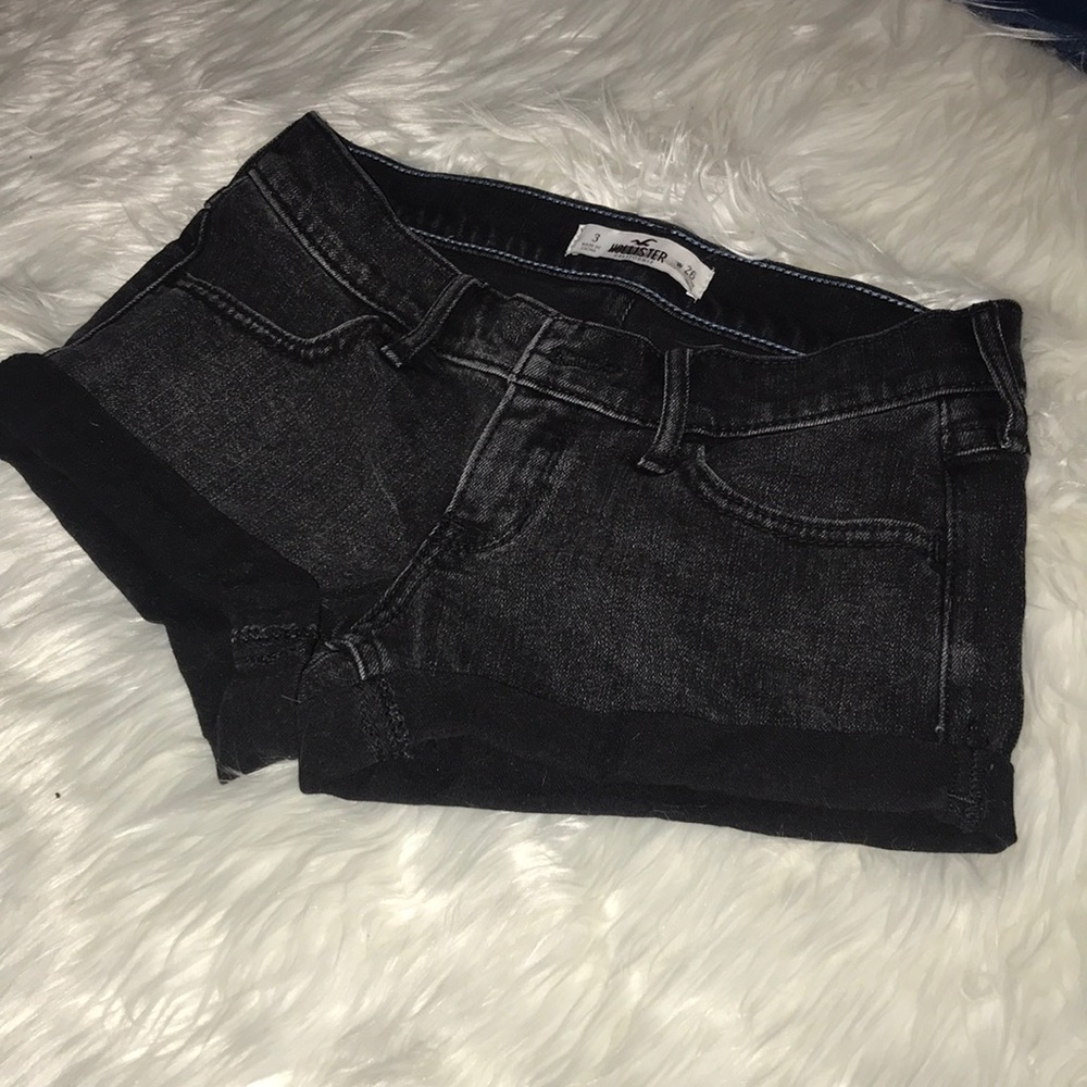 BARELY USED HOLLISTER SHORTS